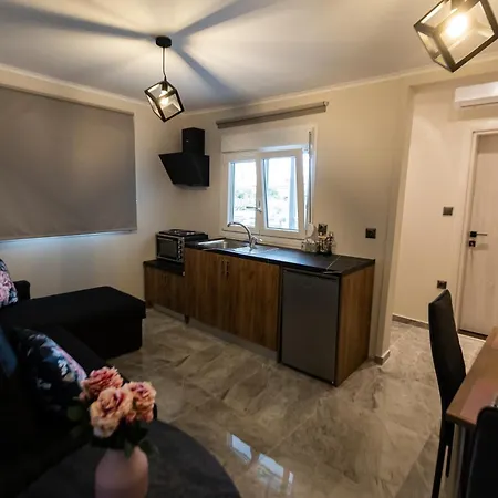 K&m * Nea Kallikrateia