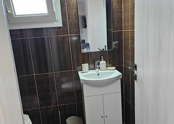 K&m Nea Kallikrateia