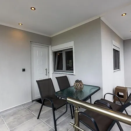 K&m * Nea Kallikrateia